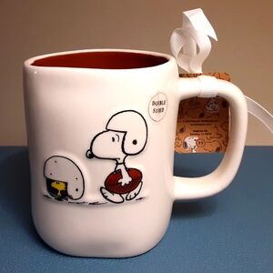 🆕️ Rae Dunn x Peanuts Touch Down Mug